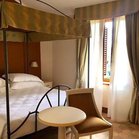 Hotel Villa San Lucchese Poggibonsi Bagian luar foto