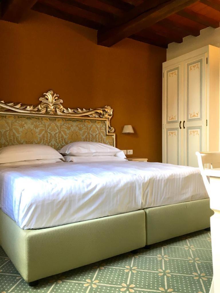 Hotel Villa San Lucchese Poggibonsi Bagian luar foto