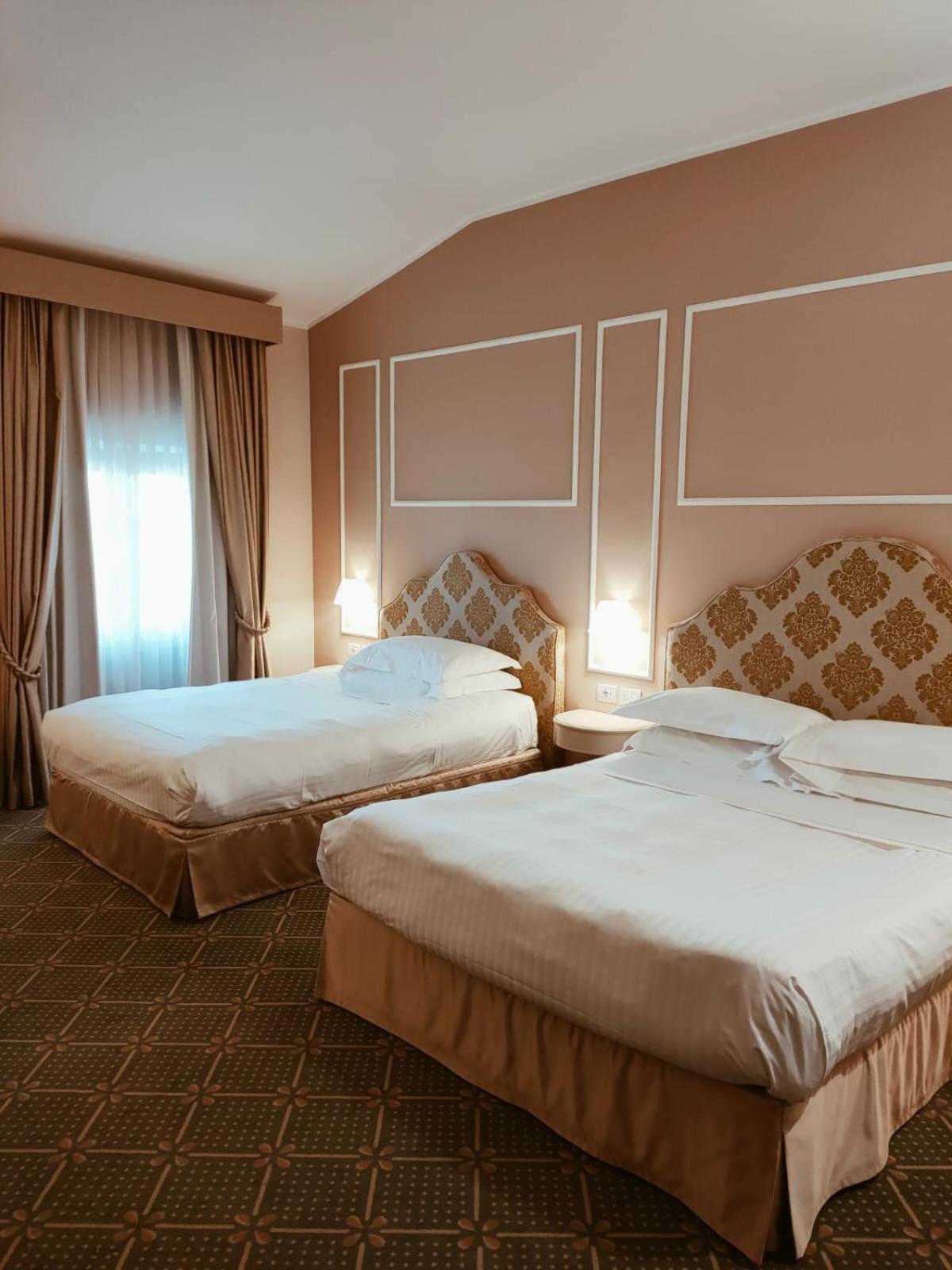 Hotel Villa San Lucchese Poggibonsi Bagian luar foto