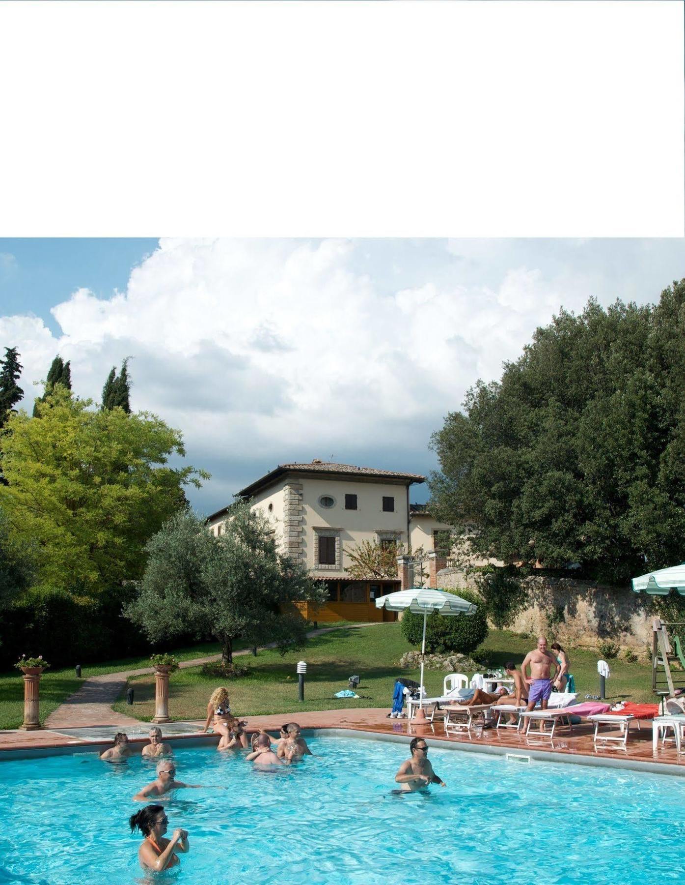 Hotel Villa San Lucchese Poggibonsi Bagian luar foto